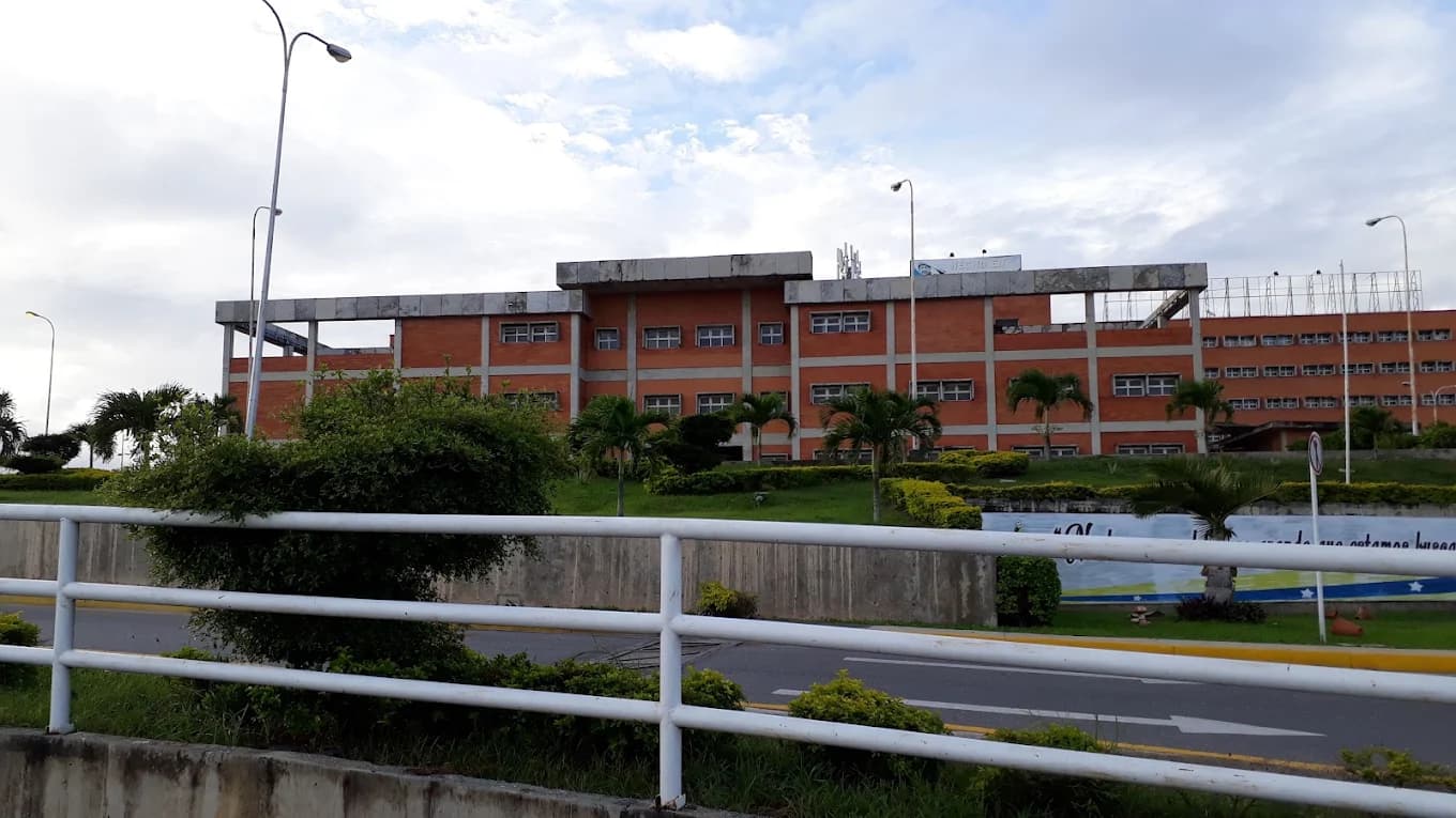Fachada de Hospital Militar de Barquisimeto
